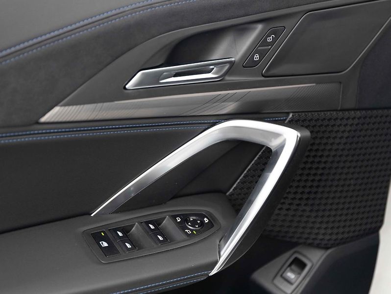 BMW X2 sDrive20i - fotka 17 z 22