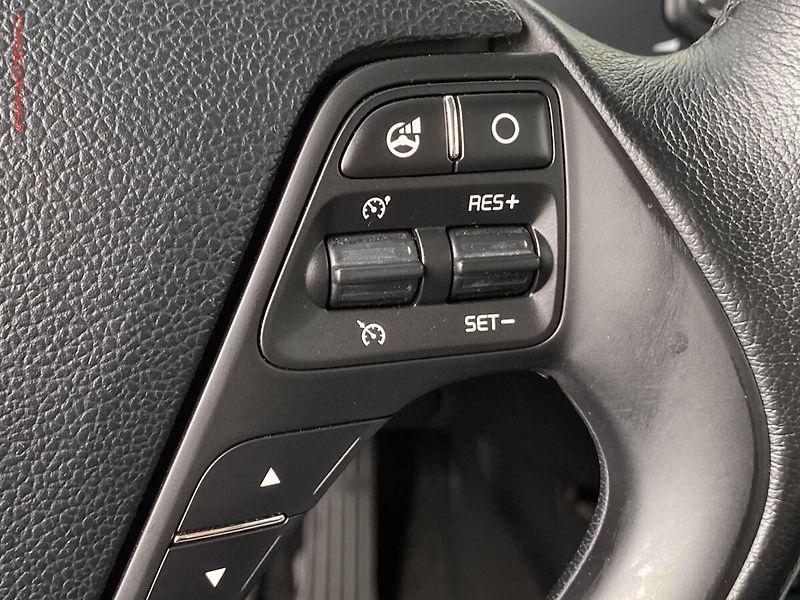 Kia Ceed (2017) 1.6 GDi, AC, navi, kamera - fotka 13 z 18