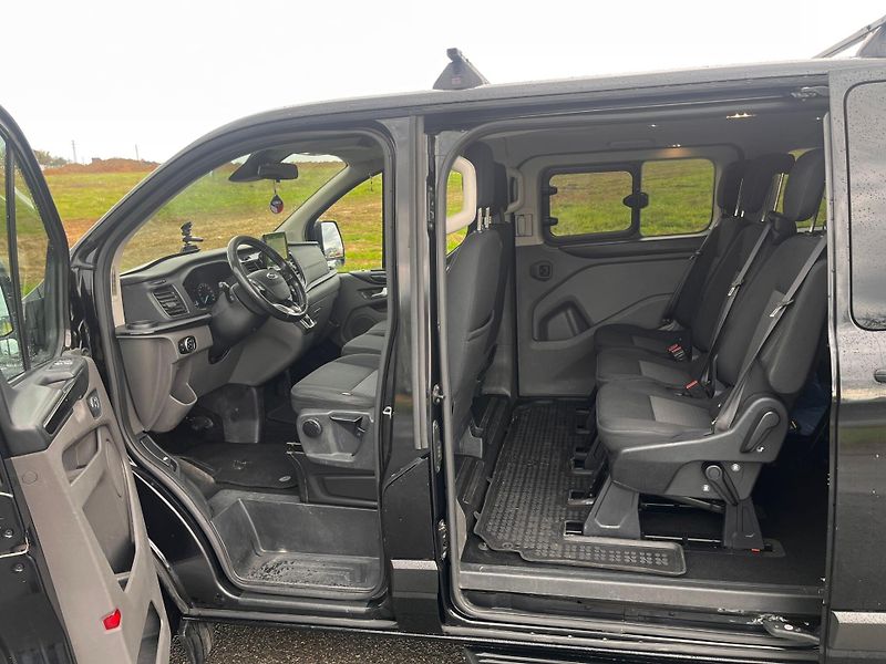 Ford Tourneo Custom (2018) 2.0 /96kW - fotka 8 z 9