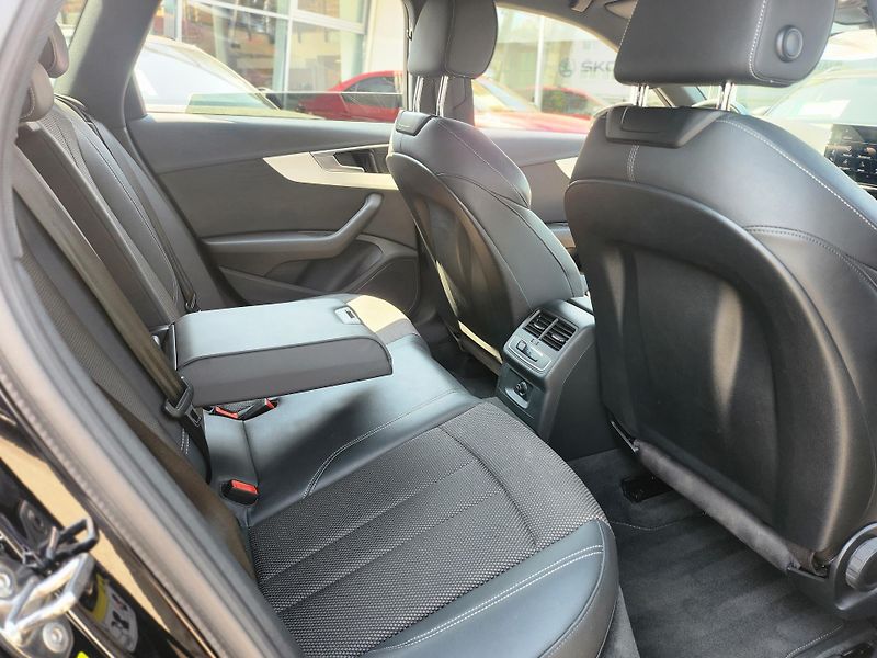 Audi A4 Avant 2.0TDI 140kw Quattro S T - fotka 22 z 25