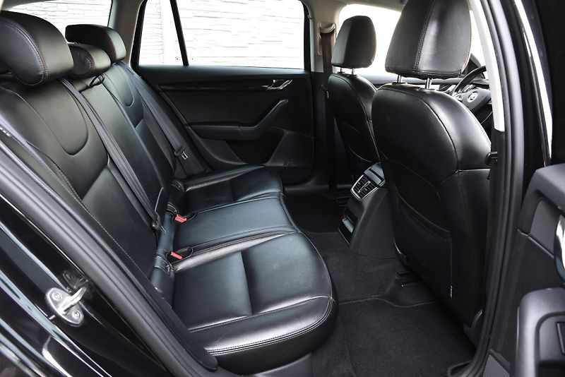 Škoda Octavia 1.4 TSi G-TEC STYLE,LED,NAV,TZ - fotka 42 z 50