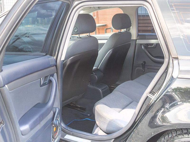 Audi A4 (2007) 2.0TDI 103KW – PO ROZVODECH - fotka 27 z 35