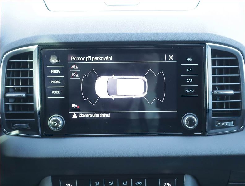 Škoda Karoq (2023) 1.5 TSI - fotka 20 z 24