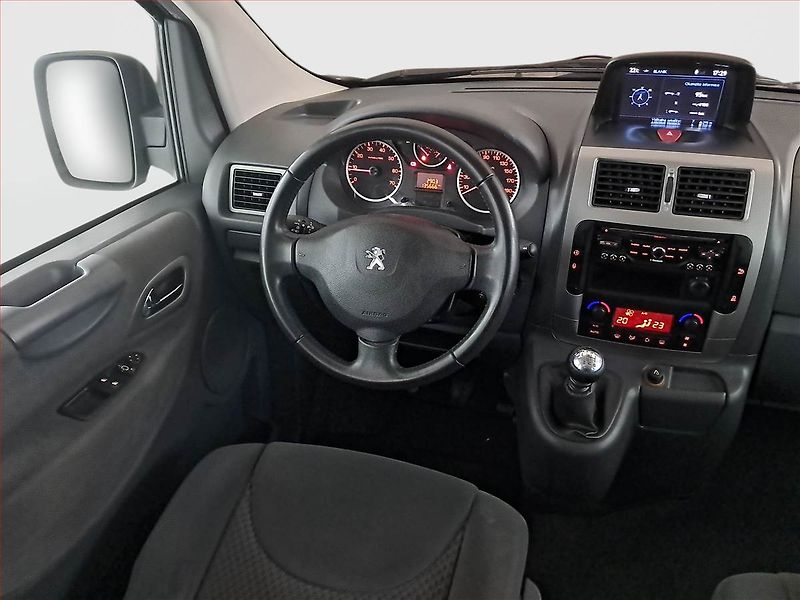 Peugeot Expert (2015) 2.0 HDi, Bus, 8Míst, ČR, DPH - fotka 7 z 16