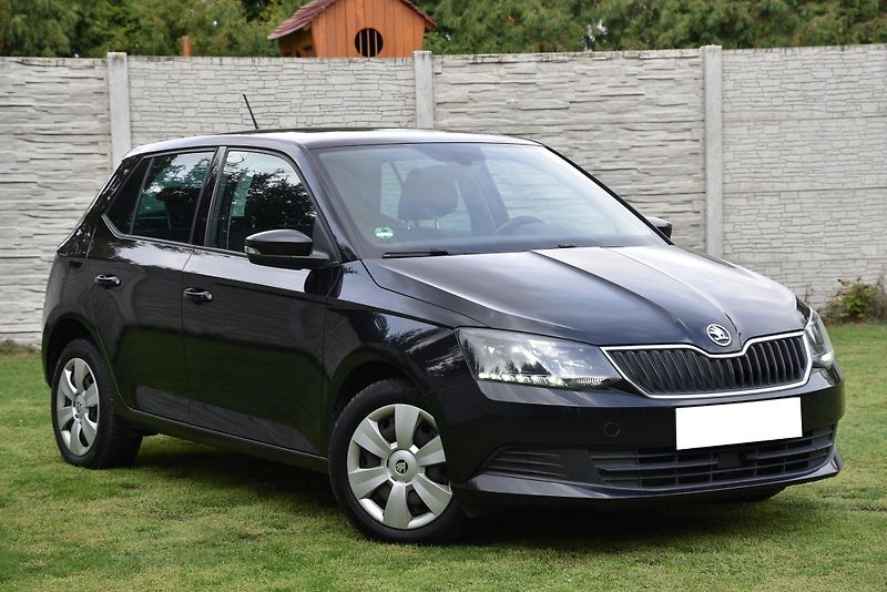 Škoda Fabia 1.2 TSi STYLE,KLIMA,VÝHŘEV,PDC - fotka 1 z 46