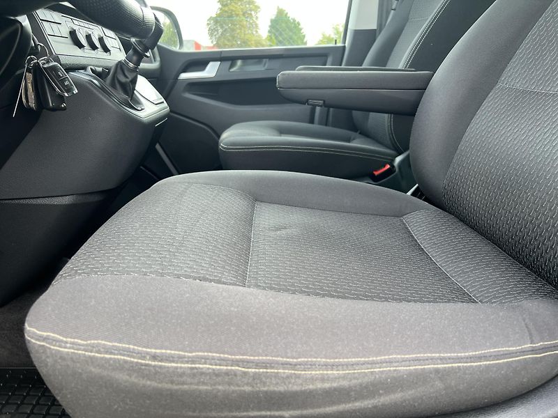Volkswagen Multivan 2.0TDi 110kw 7MÍST TAŽNÉ ALU - fotka 11 z 38