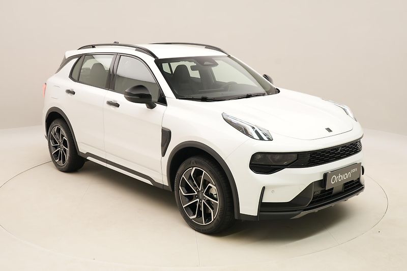 Lynk & Co 01 (2025) CORE PHEV AUT CZ 1.maj - fotka 16 z 94