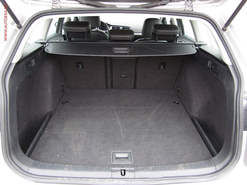 Volkswagen Golf (2015) 1.6TDi, ČR, Comfortline - fotka 7 z 16
