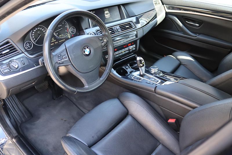BMW Řada 5 530D XDRIVE F10 190kW - fotka 20 z 50