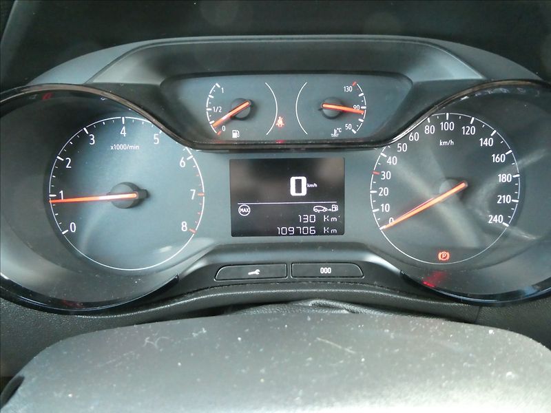 Opel Crossland X 1,2 Turbo 96kW po servise,2maj - fotka 31 z 46