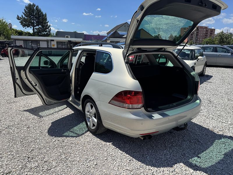 Volkswagen Golf Variant 1.4TSi,rezervace - fotka 13 z 36