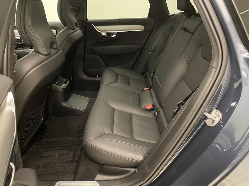 Volvo V90 T8 AWD RECHARGE DARK PLUS AUT - fotka 5 z 65