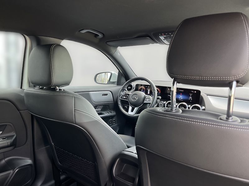 Mercedes-Benz GLA 250 e - fotka 18 z 18