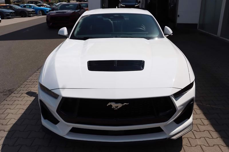 Ford Mustang (2026) Fastback 5.0 MagneRide - fotka 3 z 20