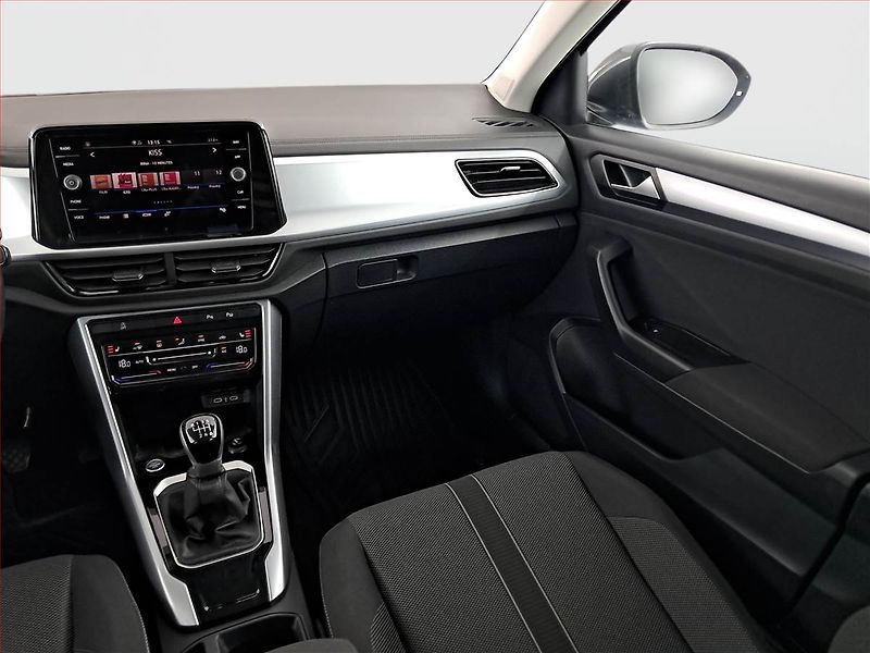 Volkswagen T-Roc (2025) 1.5 TSI - fotka 8 z 17
