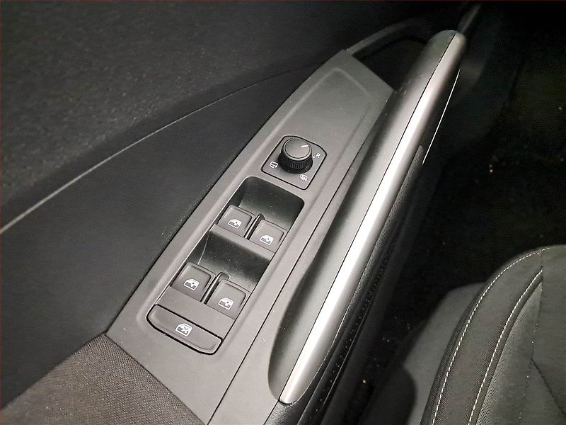 Škoda Fabia (2025) 1.0 TSI, Top Selection, FullLe - fotka 18 z 18