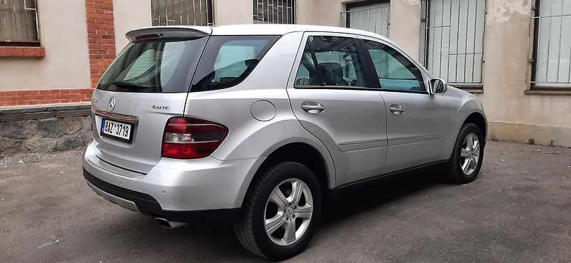 Mercedes-Benz Třídy M (2007) M320CDI 4M NAVI-KUŽE-ALCANTARA - fotka 14 z 42