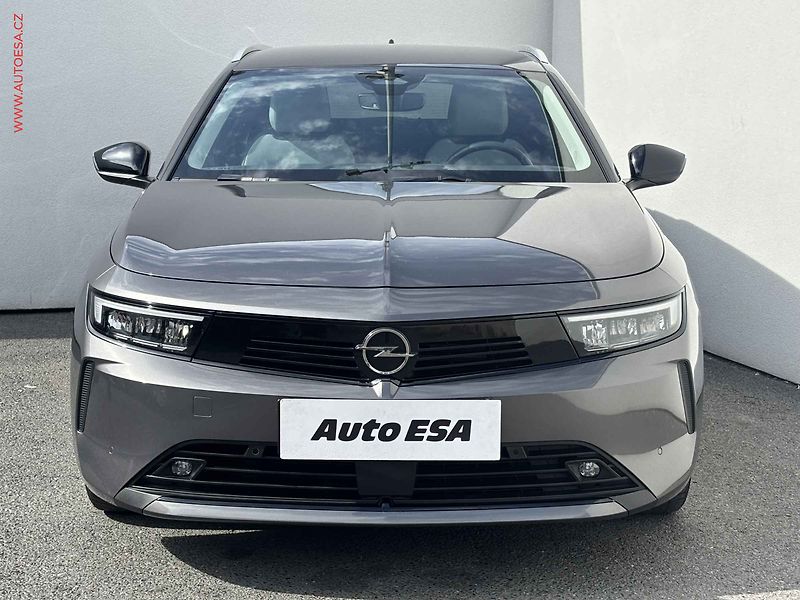 Opel Astra (2023) 1.2T, Elegance, LED, kamera - fotka 2 z 18