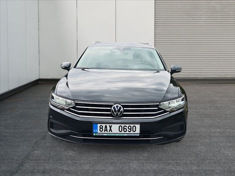 Volkswagen Passat 2,0 TDI 110 Business - fotka 4 z 11