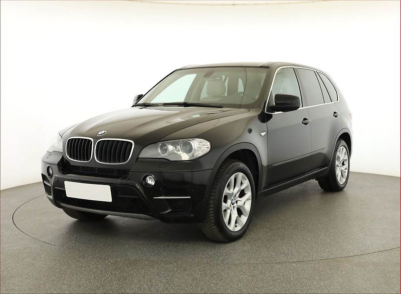 BMW X5 (2011) xDrive30d, 4X4, Automat, Kůže - fotka 2 z 18
