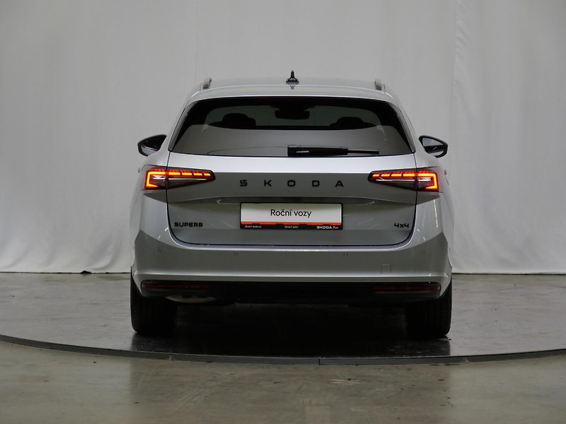 Škoda Superb - fotka 6 z 6