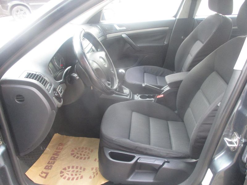 Škoda Octavia 1.9 TDi - fotka 10 z 28