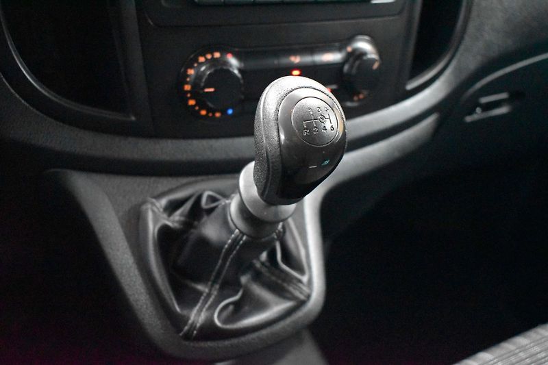 Mercedes-Benz Vito 116CDI LONG*N.TOPENÍ*DPH*ČR 1M - fotka 18 z 28