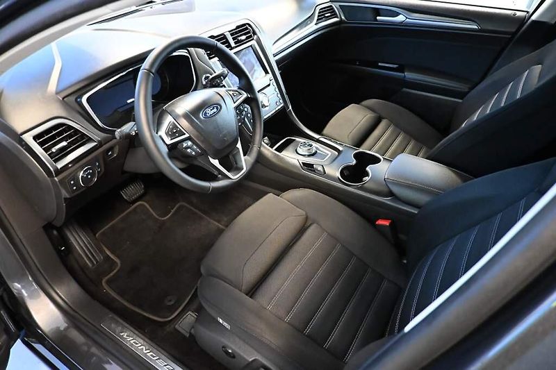 Ford Mondeo (2022) 2.0 LED SONY ACC Tažné 8AT ECO - fotka 11 z 35