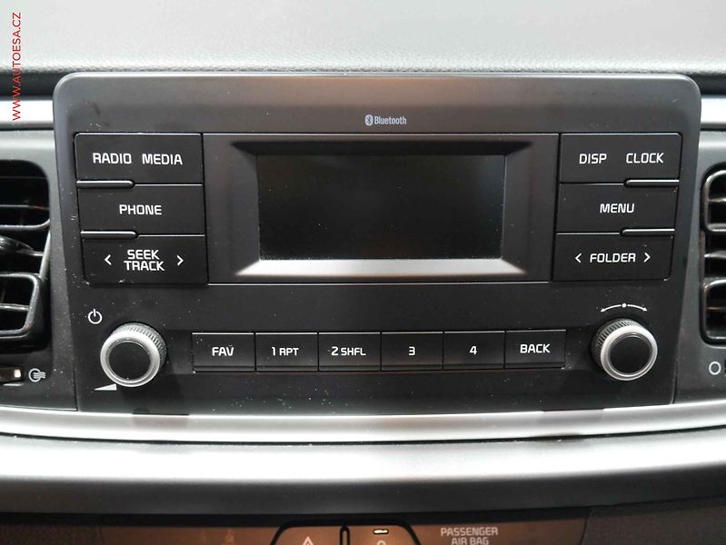 Kia Rio (2022) 1.2 i, 1.maj,ČR, AC, park - fotka 14 z 18
