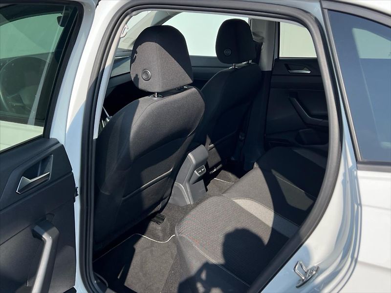 Volkswagen Taigo 1,0 TSi 81 kW LIFE - fotka 13 z 27