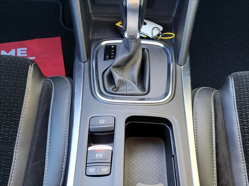 Renault Mégane 1,3 TCe 120kW GT-Line VÝBAVA - fotka 35 z 57