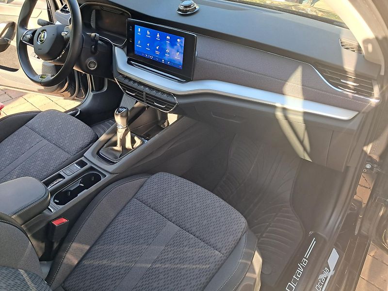 Škoda Octavia (2020) 1.5 TSI 110 kW - fotka 15 z 23
