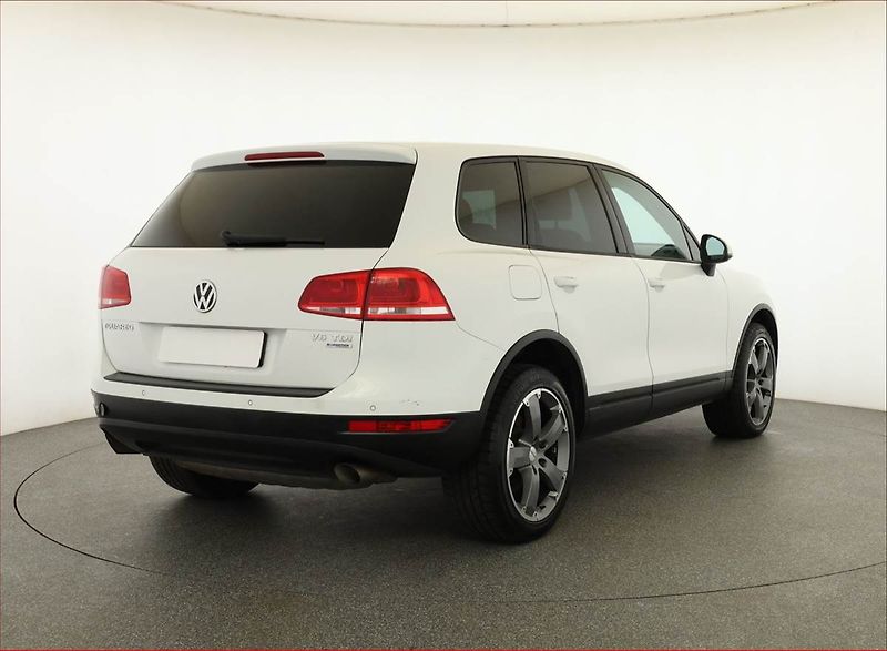 Volkswagen Touareg (2012) 3.0 TDI, 4X4, Automat - fotka 5 z 17