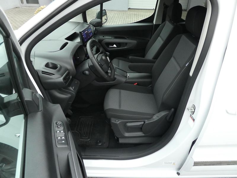 Toyota ProAce City Verso 1,5D 96kW  7 míst závěs  - fotka 11 z 15