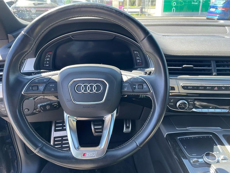 Audi SQ7 4,0 TDI - fotka 16 z 27
