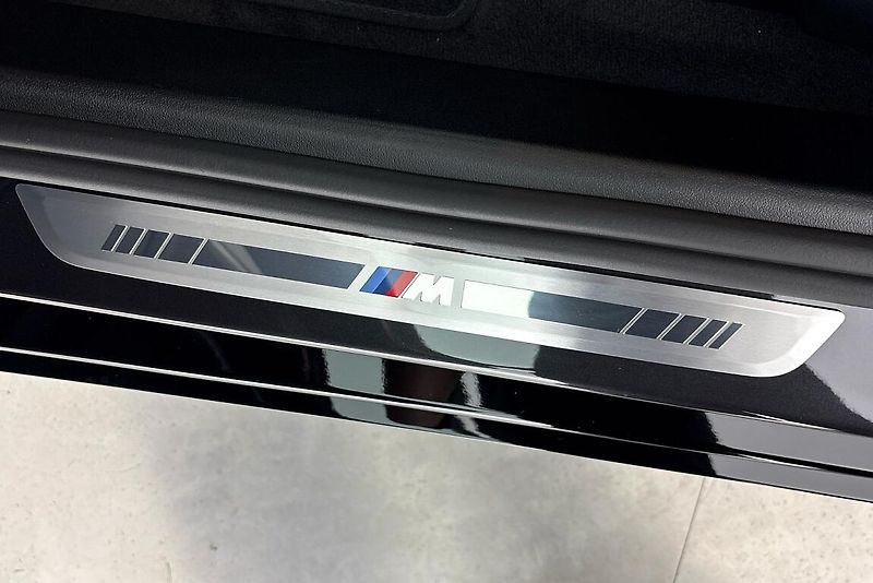 BMW i5 xDrive40 Touring - fotka 17 z 26