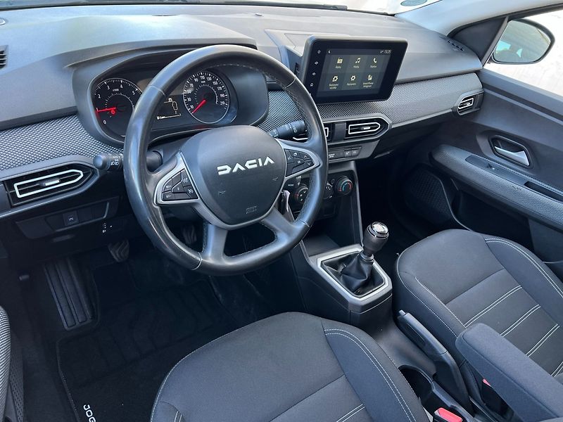 Dacia Jogger (2023) 1.0TCe 7míst! Tažné! ČR+1.maj. - fotka 12 z 32