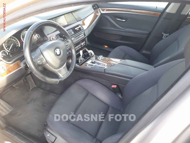 BMW Řada 5 (2013) 2.0, AT - fotka 3 z 3