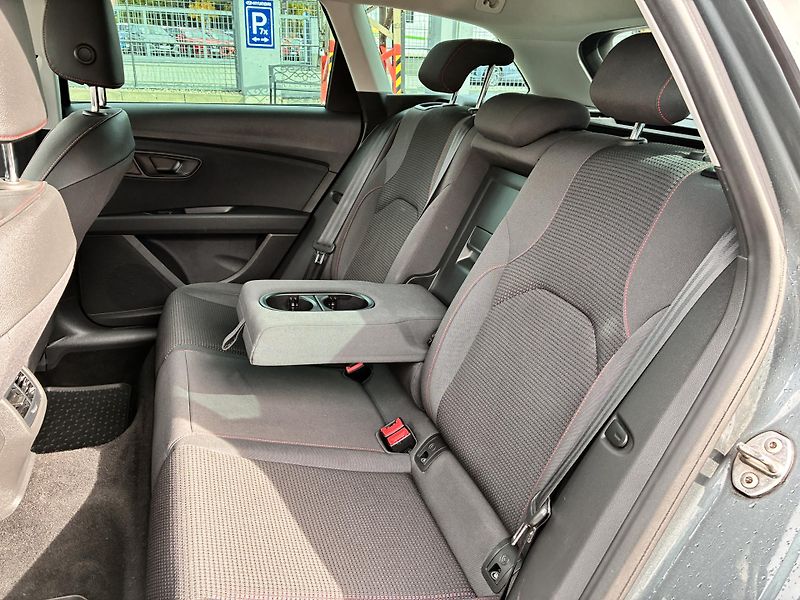 Seat Leon FR,92kW KLIMA REZERVACE - fotka 13 z 31