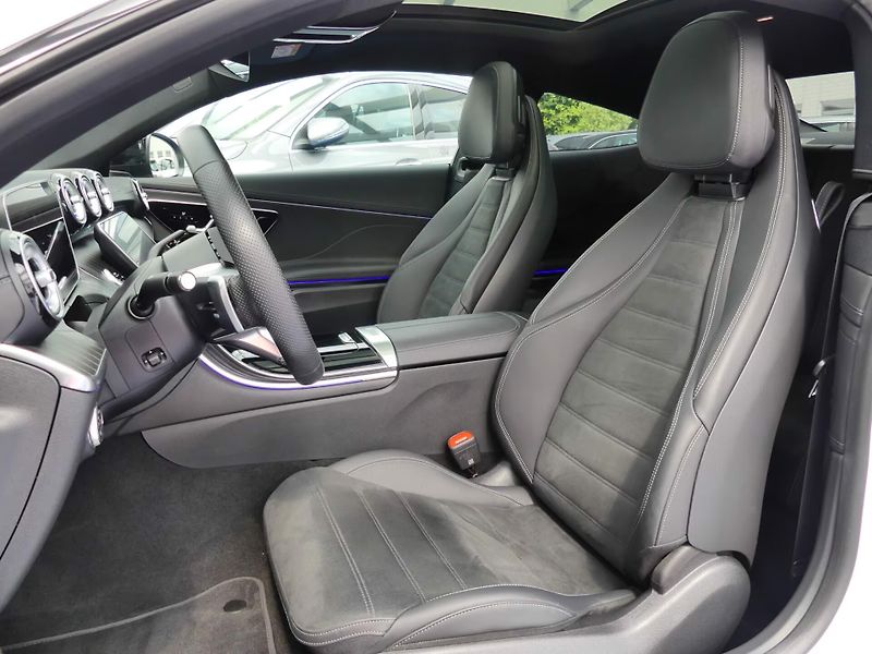 Mercedes-Benz CLE 300 4M AMG Pano NezTop DIGI.Li - fotka 9 z 17