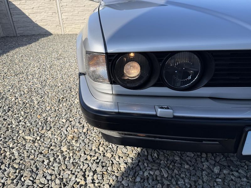 BMW Řada 7 730i 190PS SHADOWLINE EXTRA!!! - fotka 72 z 156