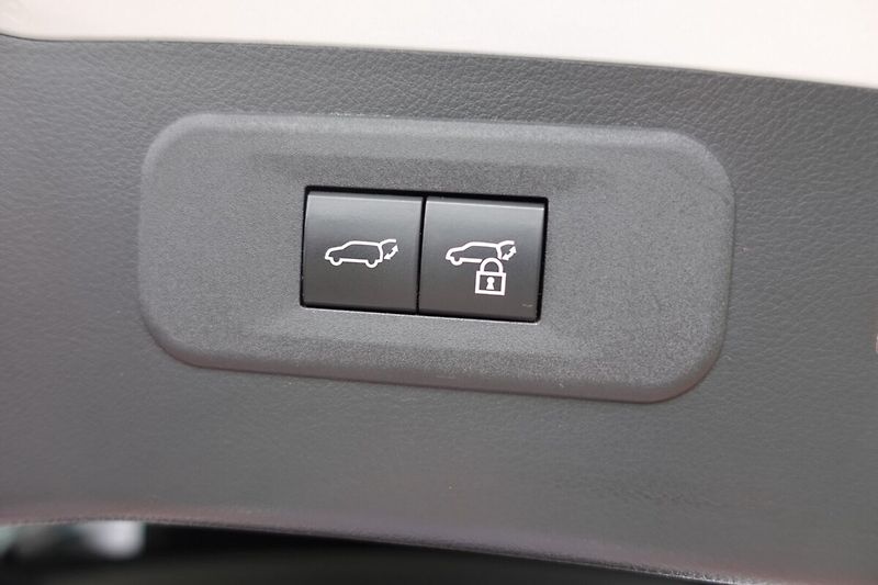 Lexus NX 350h NX350h Executive Top 4x4 - fotka 16 z 35