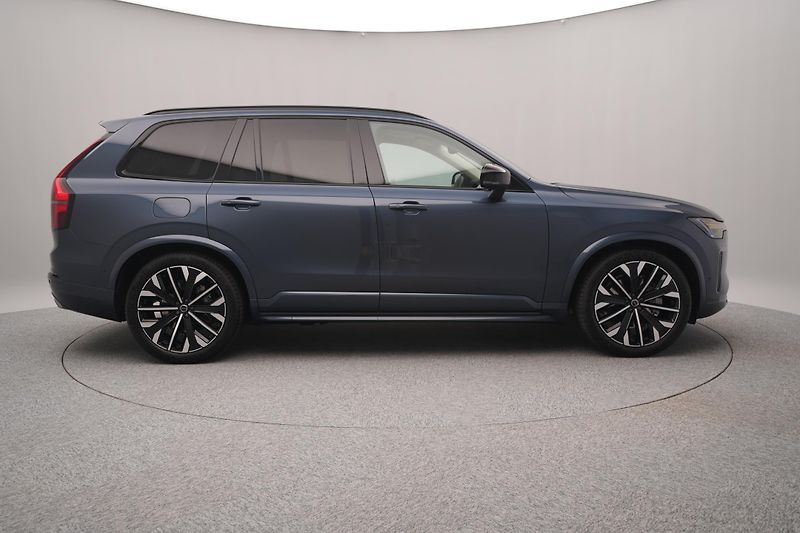 Volvo XC90 (2026) B5 AWD AUT DARK PLUS 7míst - fotka 14 z 25