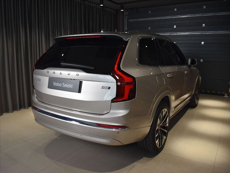 Volvo XC90 2,0 B5 AWD ULTRA Vzduch,Tažné - fotka 4 z 26