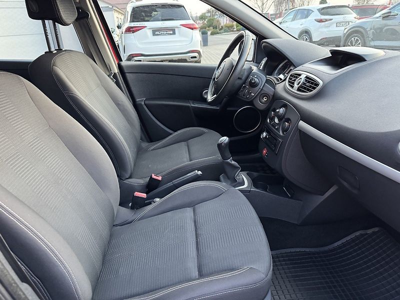 Renault Clio (2009) 1.2i 55kW Klima Výhřev Sedadel - fotka 14 z 46