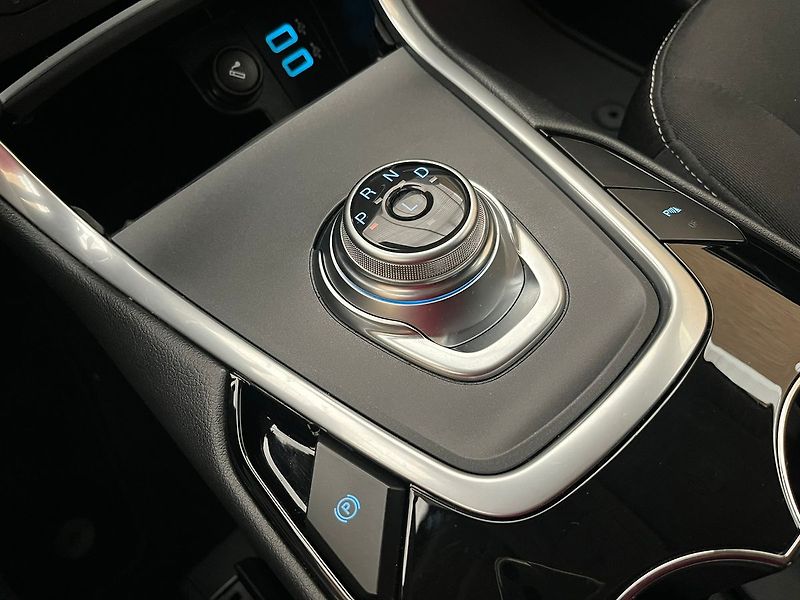 Ford Galaxy 2.5 HEV TITANIUM LED 7míst - fotka 23 z 66