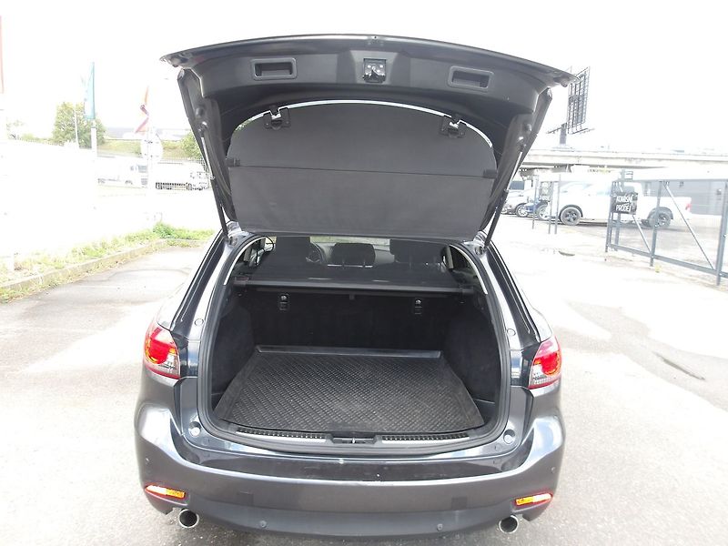Mazda 6 2,2D PO ROZVODECH ! - fotka 24 z 31