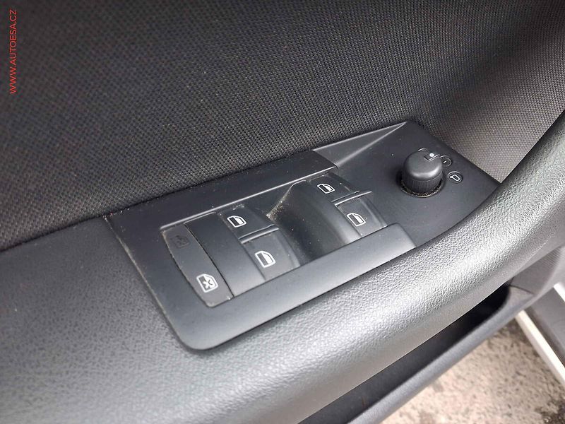 Audi A3 (2009) 1.4 TFSi, Attraction, AC - fotka 13 z 14