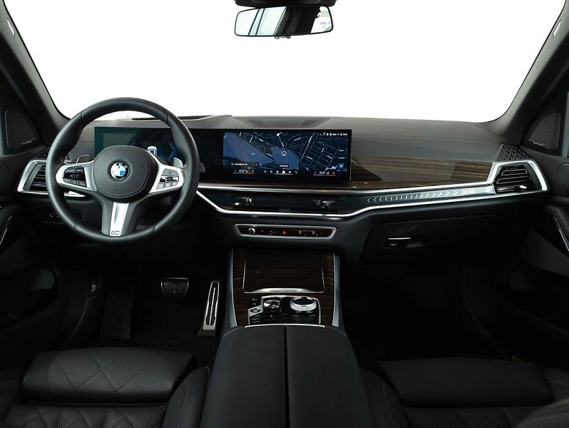 BMW X5 xDrive40i - fotka 12 z 23
