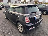 Mini Cooper S (2010) 1.6 i 135 Kw Sada kol - náhled 3